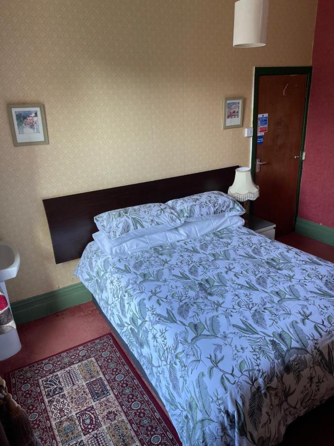 Chimneys Guest House Blackburn  Ngoại thất bức ảnh