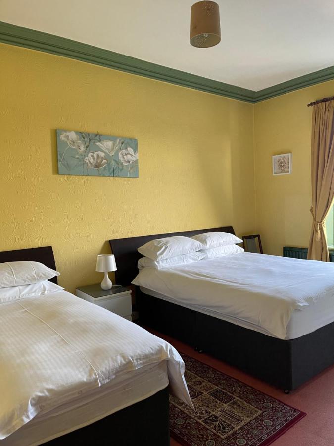 Chimneys Guest House Blackburn  Ngoại thất bức ảnh