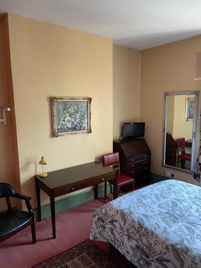 Chimneys Guest House Blackburn  Ngoại thất bức ảnh