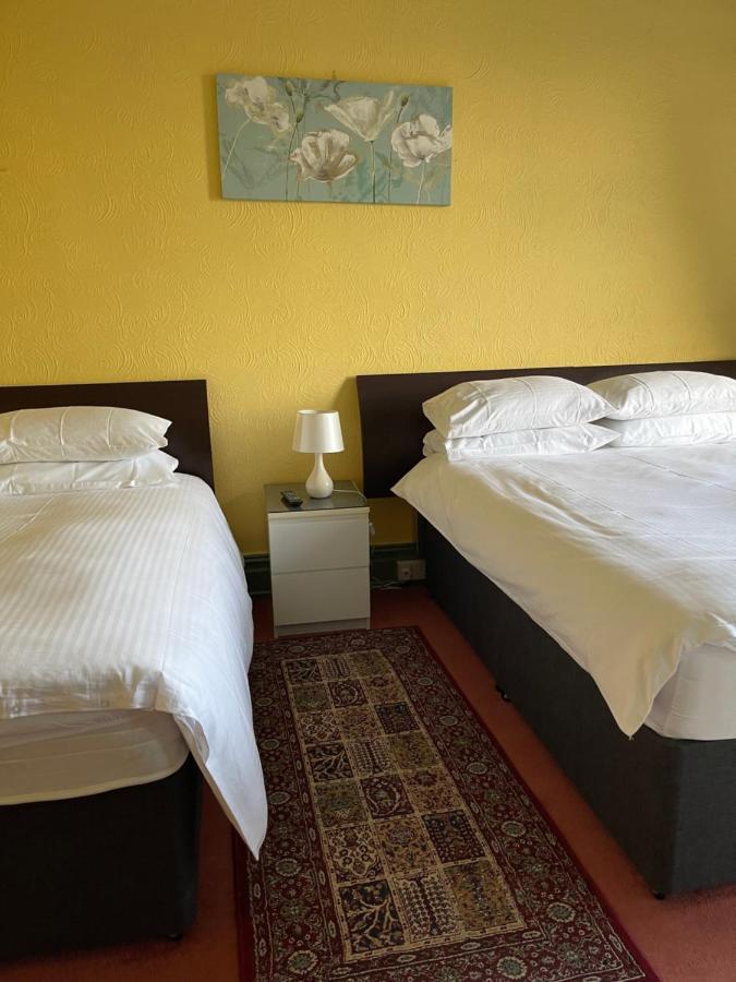 Chimneys Guest House Blackburn  Ngoại thất bức ảnh